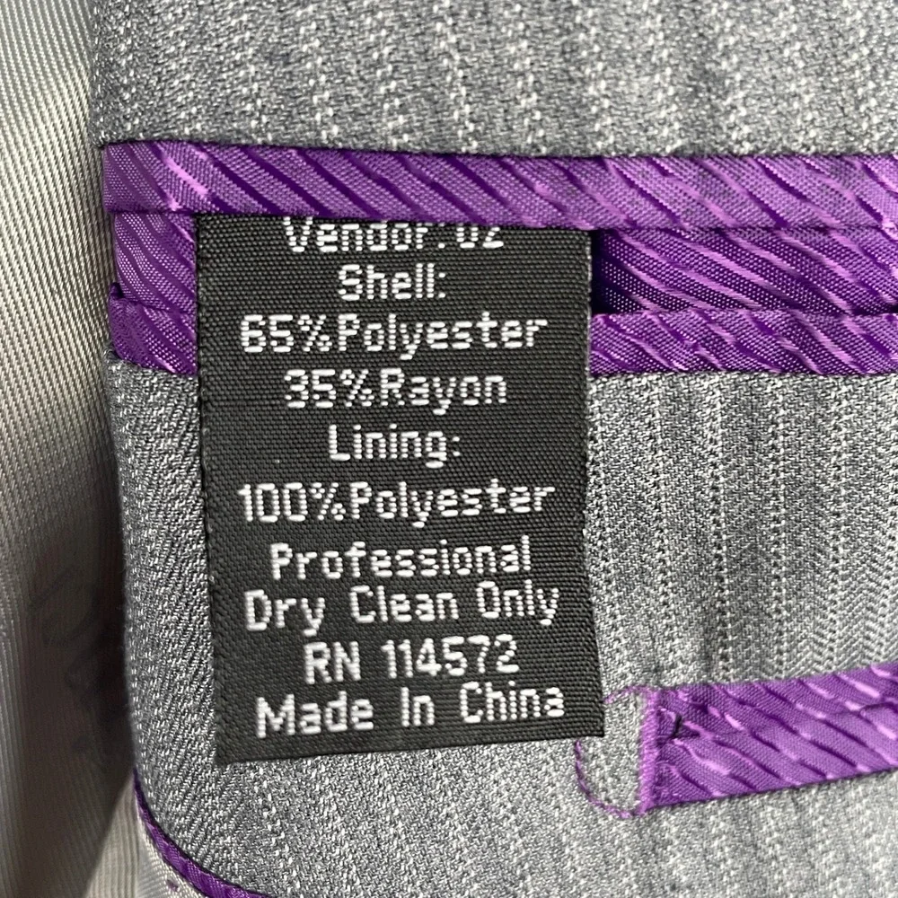 Vinci Suit Mens 40L Gray Pinstripe Two Button Notch Lapel Modern Business Formal